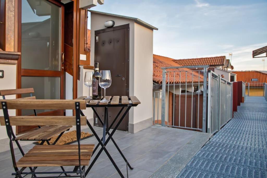 Charming 2.5Room Flat In Center Of Monforte dʼAlba المظهر الخارجي الصورة