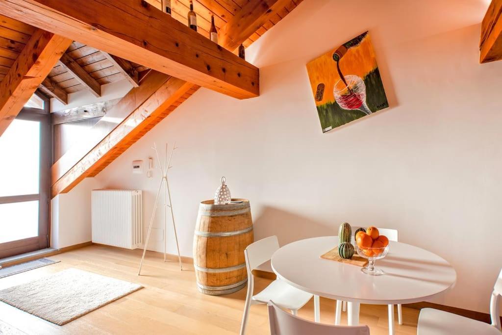 Charming 2.5Room Flat In Center Of Monforte dʼAlba المظهر الخارجي الصورة