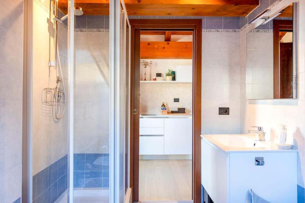 Charming 2.5Room Flat In Center Of Monforte dʼAlba المظهر الخارجي الصورة