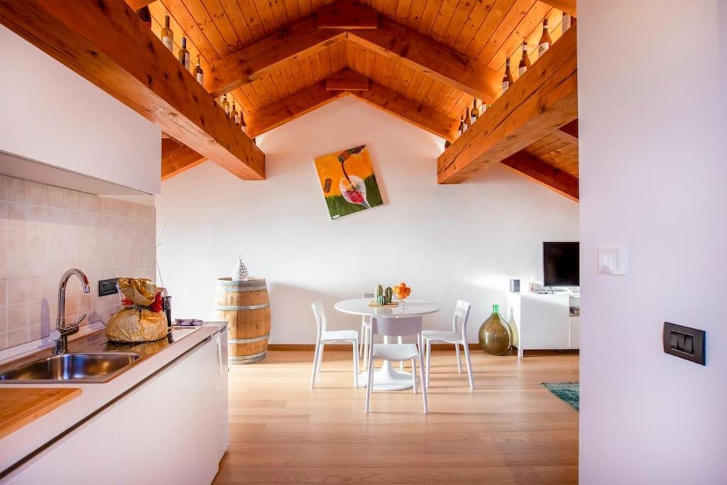 Charming 2.5Room Flat In Center Of Monforte dʼAlba المظهر الخارجي الصورة