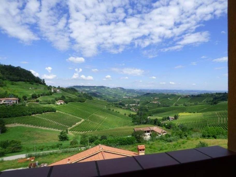 Charming 2.5Room Flat In Center Of Monforte dʼAlba المظهر الخارجي الصورة