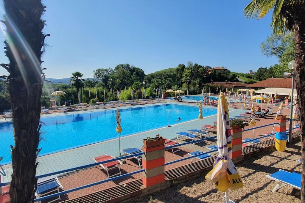 Charming 2.5Room Flat In Center Of Monforte dʼAlba المظهر الخارجي الصورة